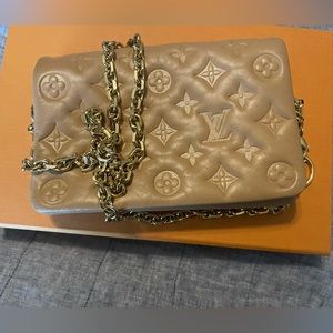 Louis Vuitton Pouchette Coussin
